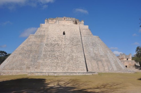 010_uxmal_devin