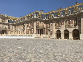 cour_royale_versailles_nruaux