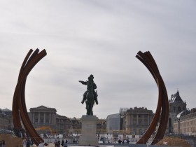 arcs_bernar_venet_versailles_nruaux