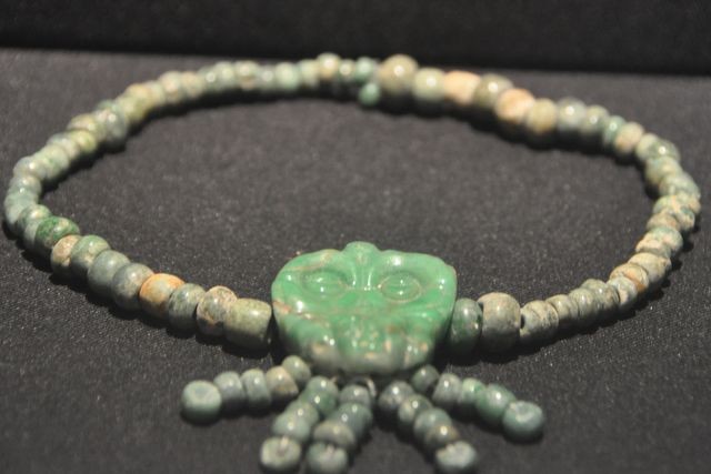 138_archeologie_maya_jade