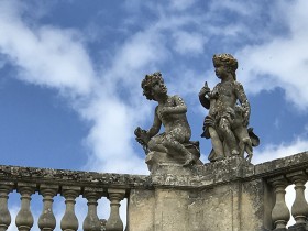 enfants_pavillon_francais_nruaux