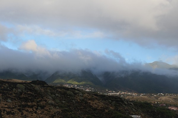 la_palma_sous_nuages_nruaux_1000608